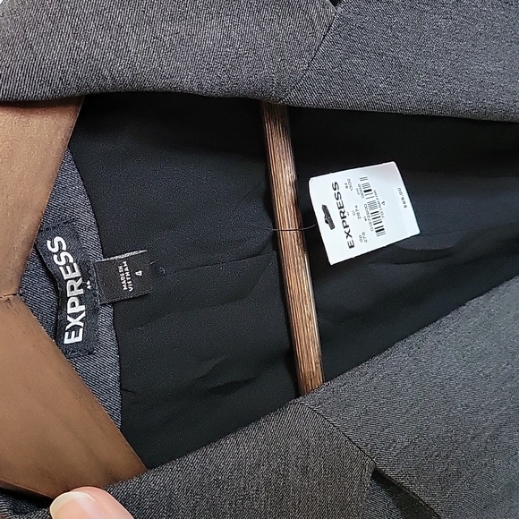 Express Women's Suit Jacket in Gray - size 4 - Picture 2 of 8